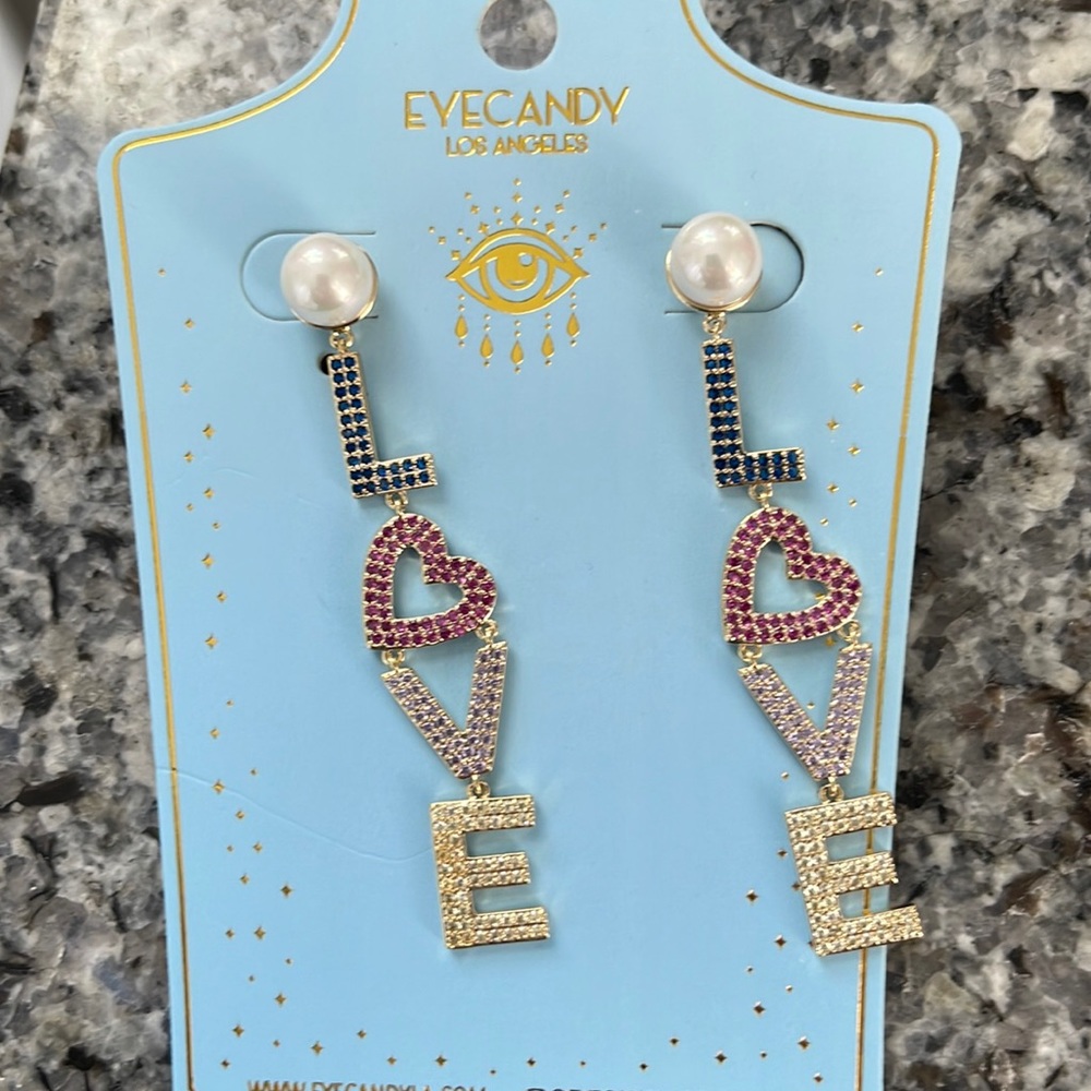 Eye candy love earrings